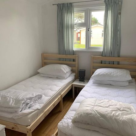Chalets & Lodges At Atlantic Bays Holiday Park Padstow Εξωτερικό φωτογραφία