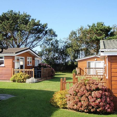 Chalets & Lodges At Atlantic Bays Holiday Park Padstow Εξωτερικό φωτογραφία